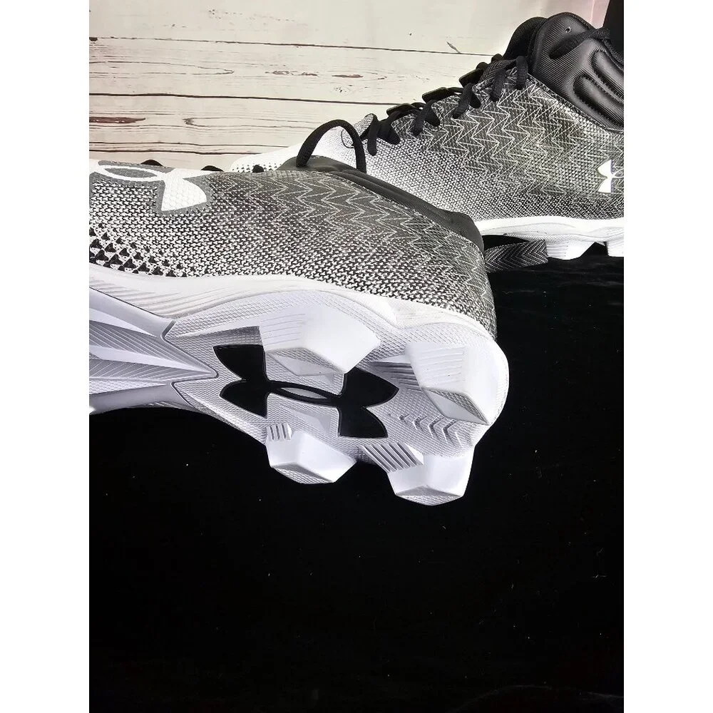 Under Armour Spotlight Cleats Black & White Mens Football Shoes Size 10.5 Synthe